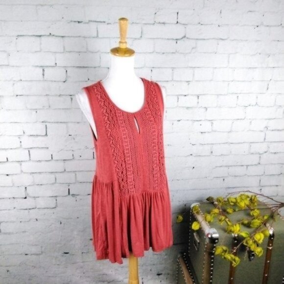 Catherine Malandrino Peplum Crocheted Lace Sleeveless Top Terra Cotta Pink Large - Picture 1 of 6